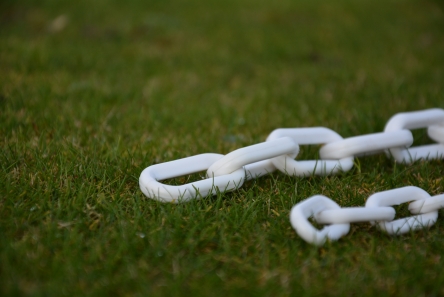 8mm and 6mm white plastic chain