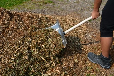aluminium scoop and shovel