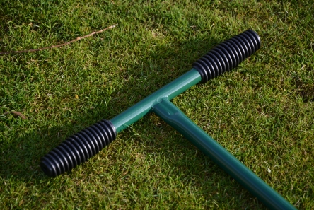 edging iron with T handle