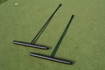 golf tournament bunker rake by par aide