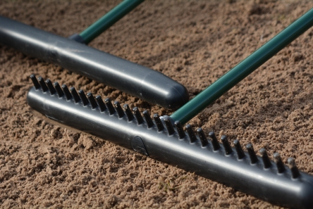 lightweight golf bunker rake for sand traps