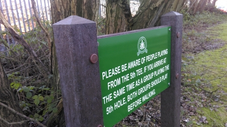 recycled plastic general sign for golf course