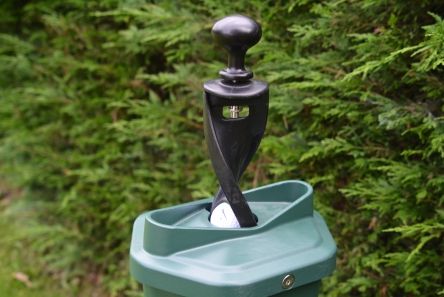 spiral action golf ball washer